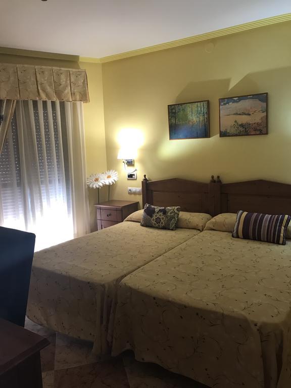 Hotel Lucero Куевас дел Алмансора Екстериор снимка